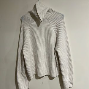 Turtle neck sweater